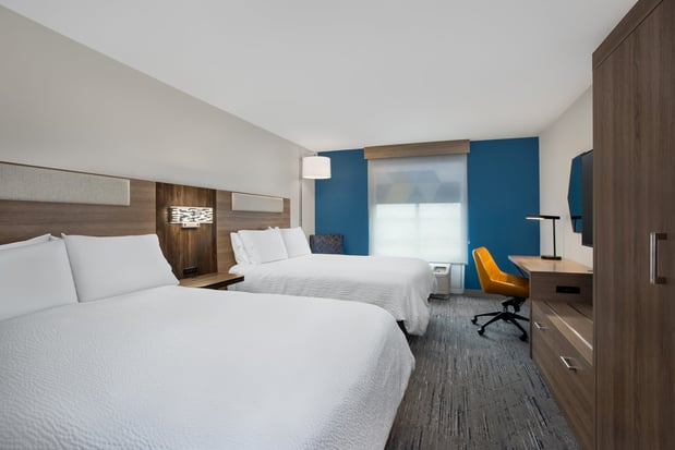 Images Holiday Inn Express & Suites Terre Haute by IHG