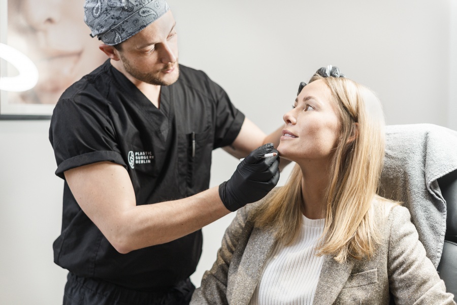 Dr. med. Julian Kricheldorff, Münzstr. 5 in Berlin