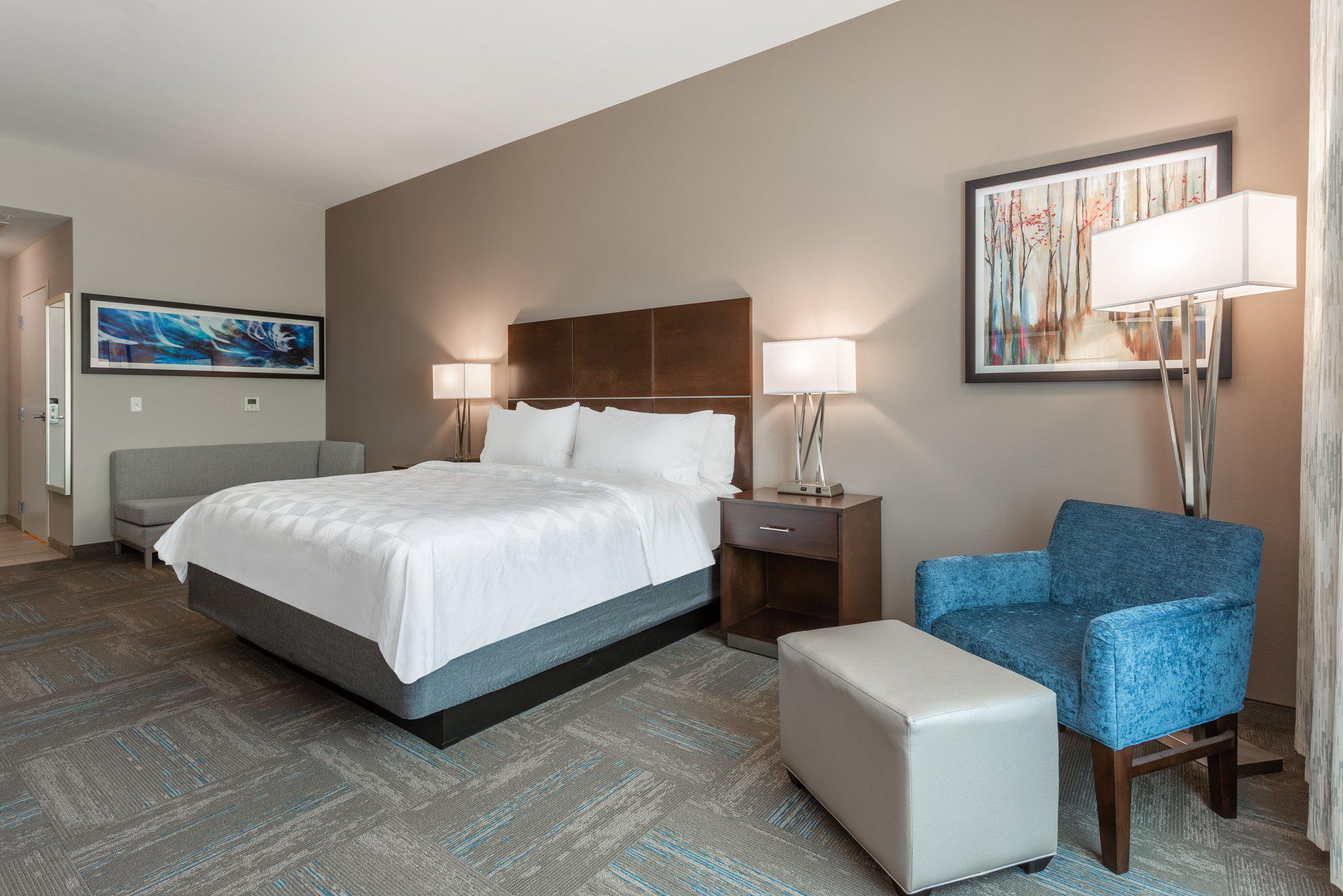 Holiday Inn & Suites Jefferson City, an IHG Hotel Jefferson City (573)658-9077