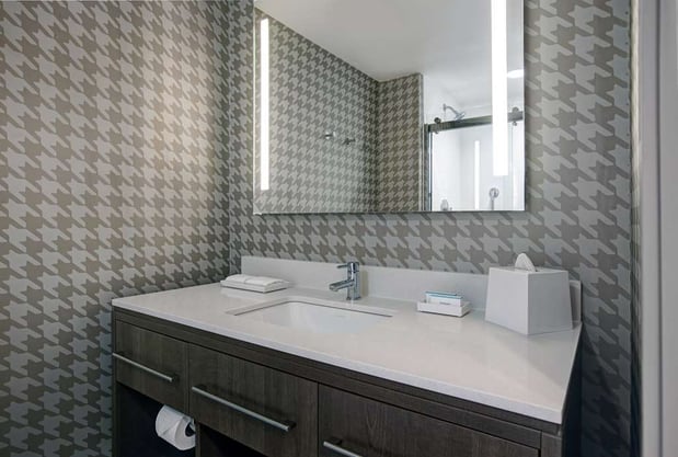 Images Home2 Suites by Hilton Milwaukee Downtown