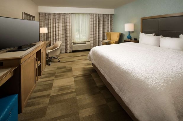 Images Hampton Inn & Suites Syracuse/Carrier Circle