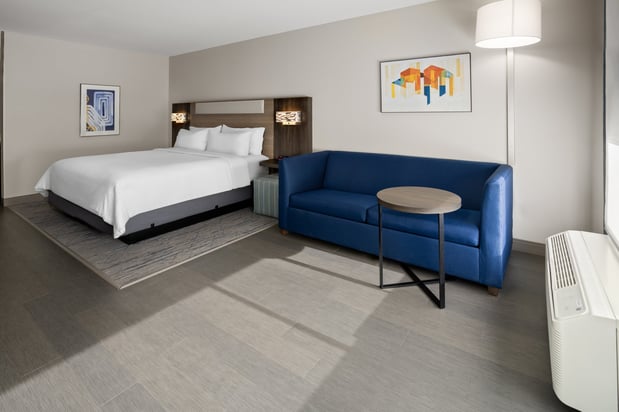 Images Holiday Inn Express & Suites Waynesboro East by IHG