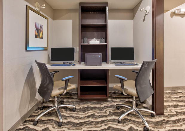 Images Staybridge Suites Plano - Richardson Area by IHG