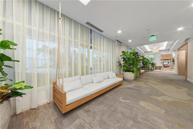 Images Beach House Fort Lauderdale, a Hilton Resort