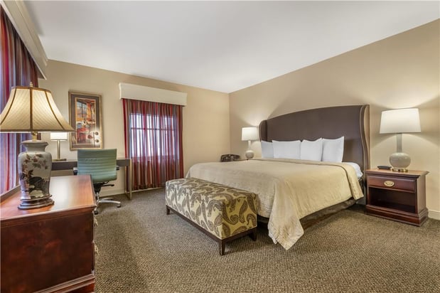 Images Best Western Plus The Normandy Inn & Suites