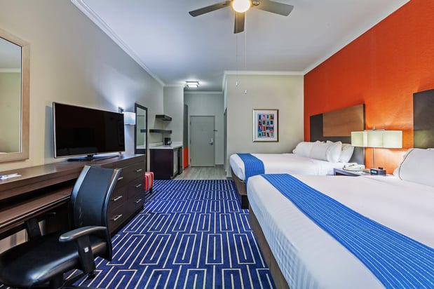 Images Holiday Inn Express & Suites Houston East by IHG
