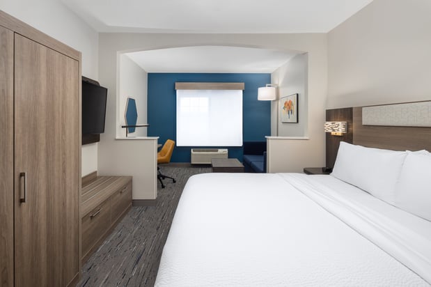Images Holiday Inn Express & Suites Portland-Jantzen Beach by IHG