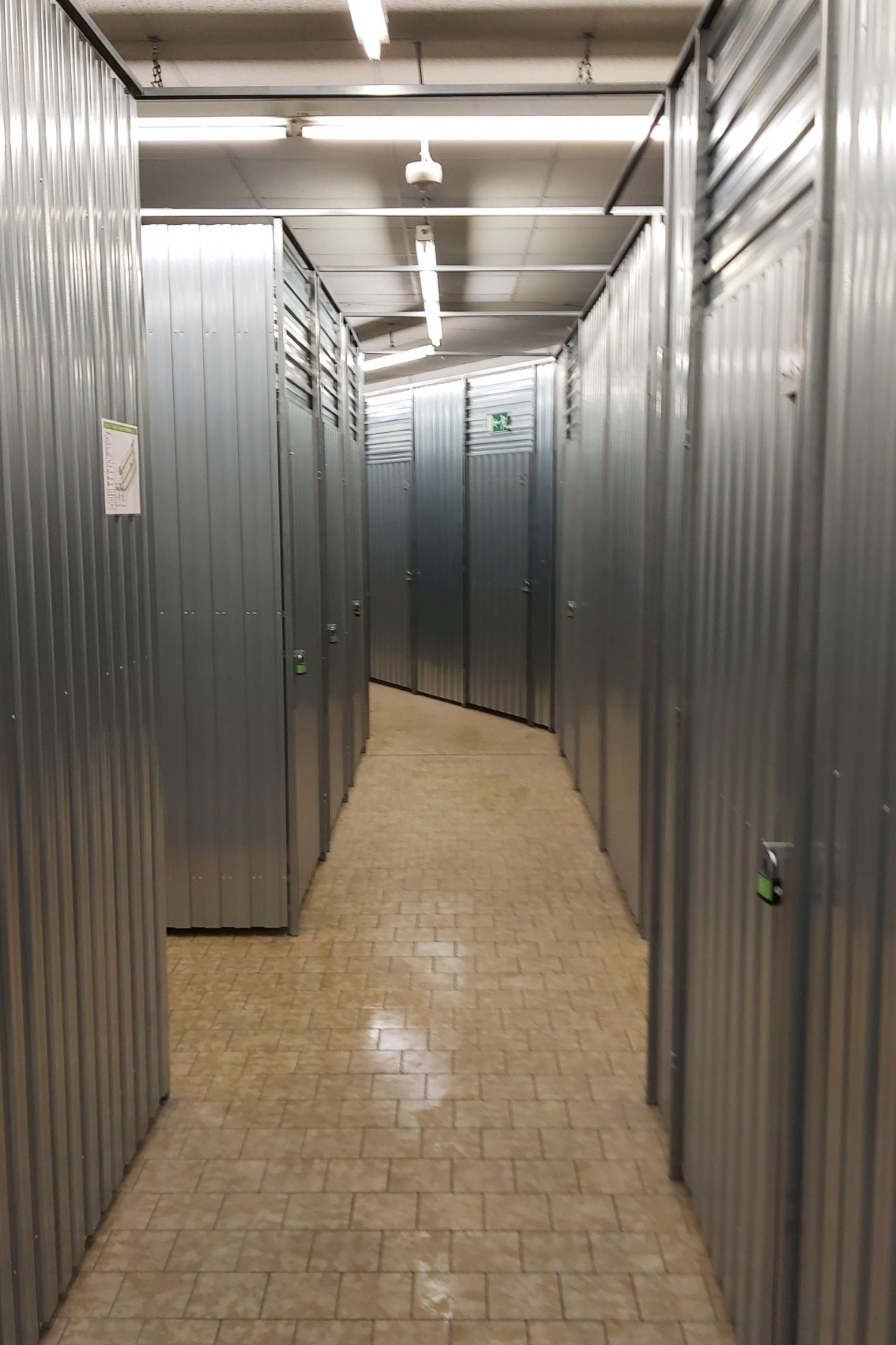 Storebox - Dein Lager nebenan, Manforter Straße 156 in Leverkusen