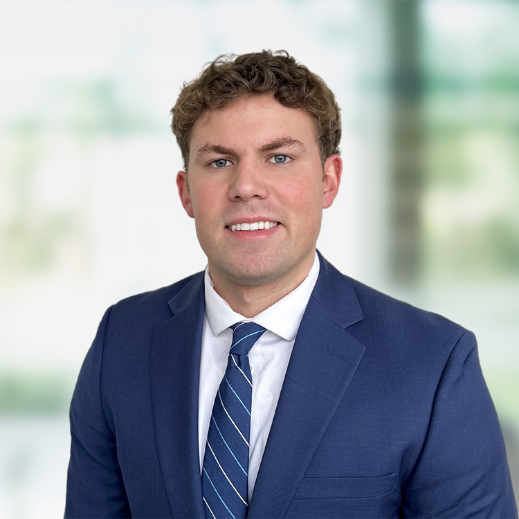 Headshot of Mac J. Hayes, a wealth advisor at Chase
