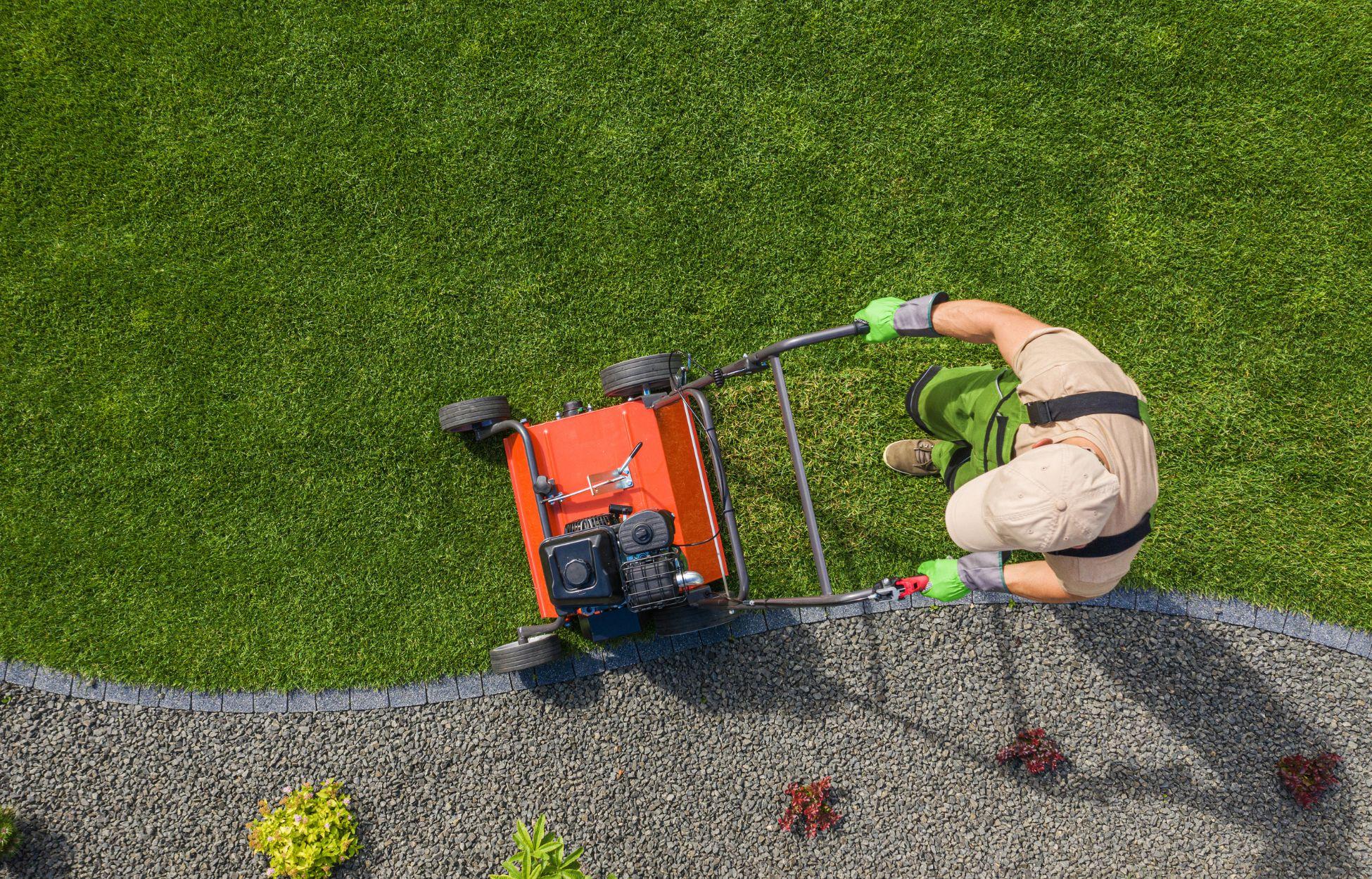 Bilder Helping Green - Gartenpflege & Landschaftsbau