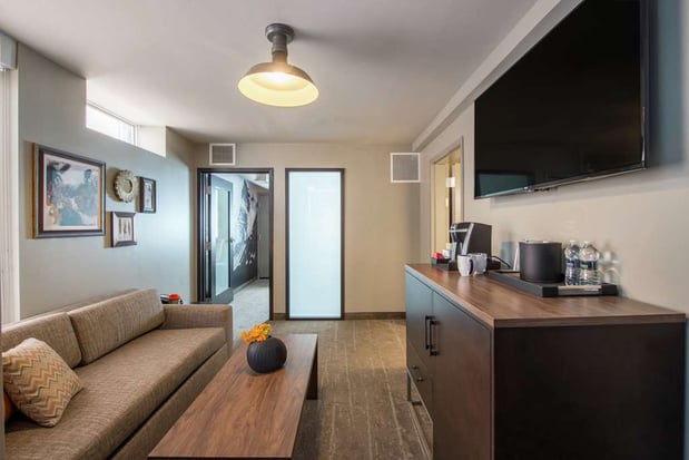 Images Hotel Saranac, Curio Collection by Hilton