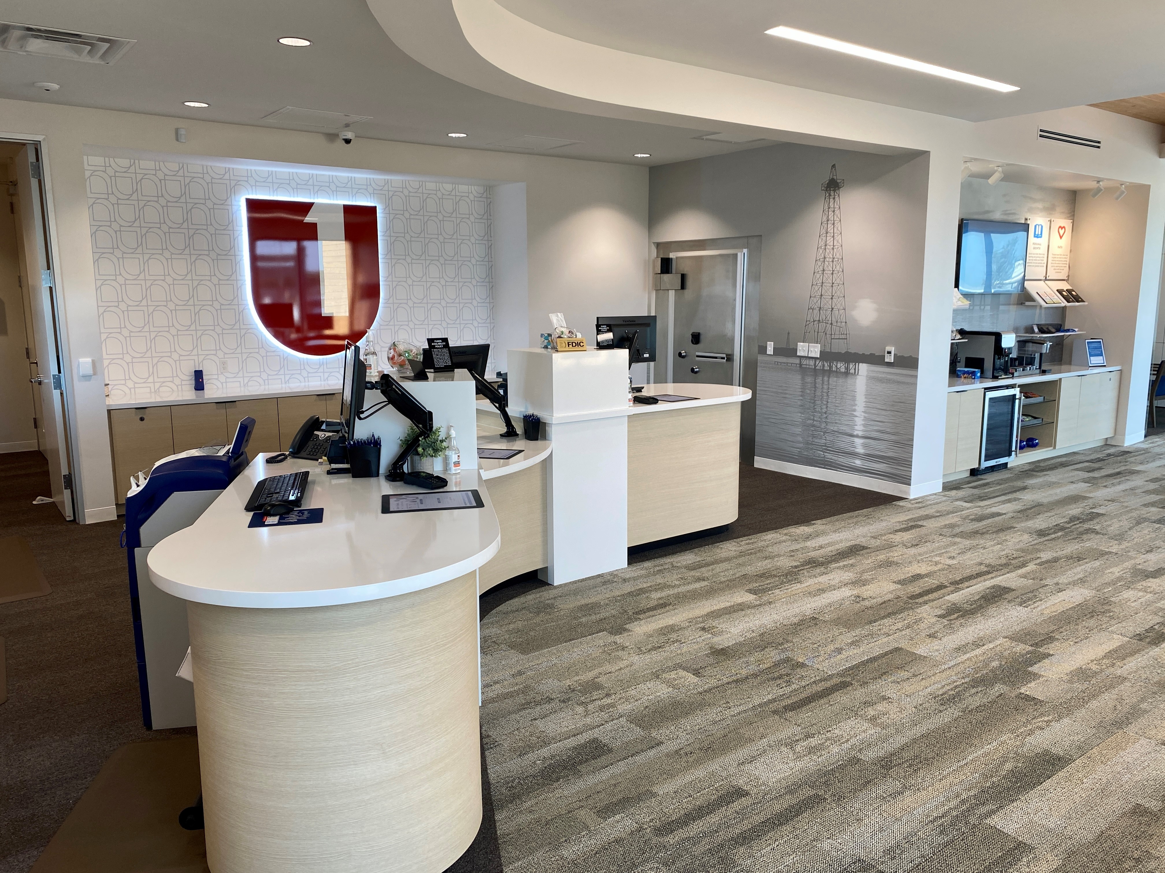 First United Bank - Kingston - interior lobby