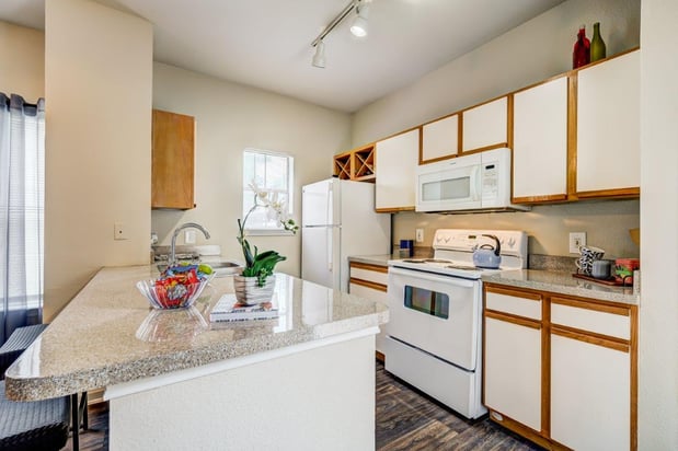 Images Legacy of Cedar Hill Apartments & Townhomes