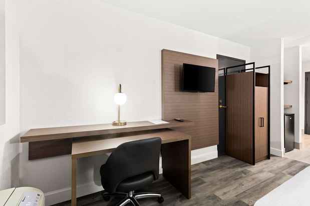 Images SureStay by Best Western Groves