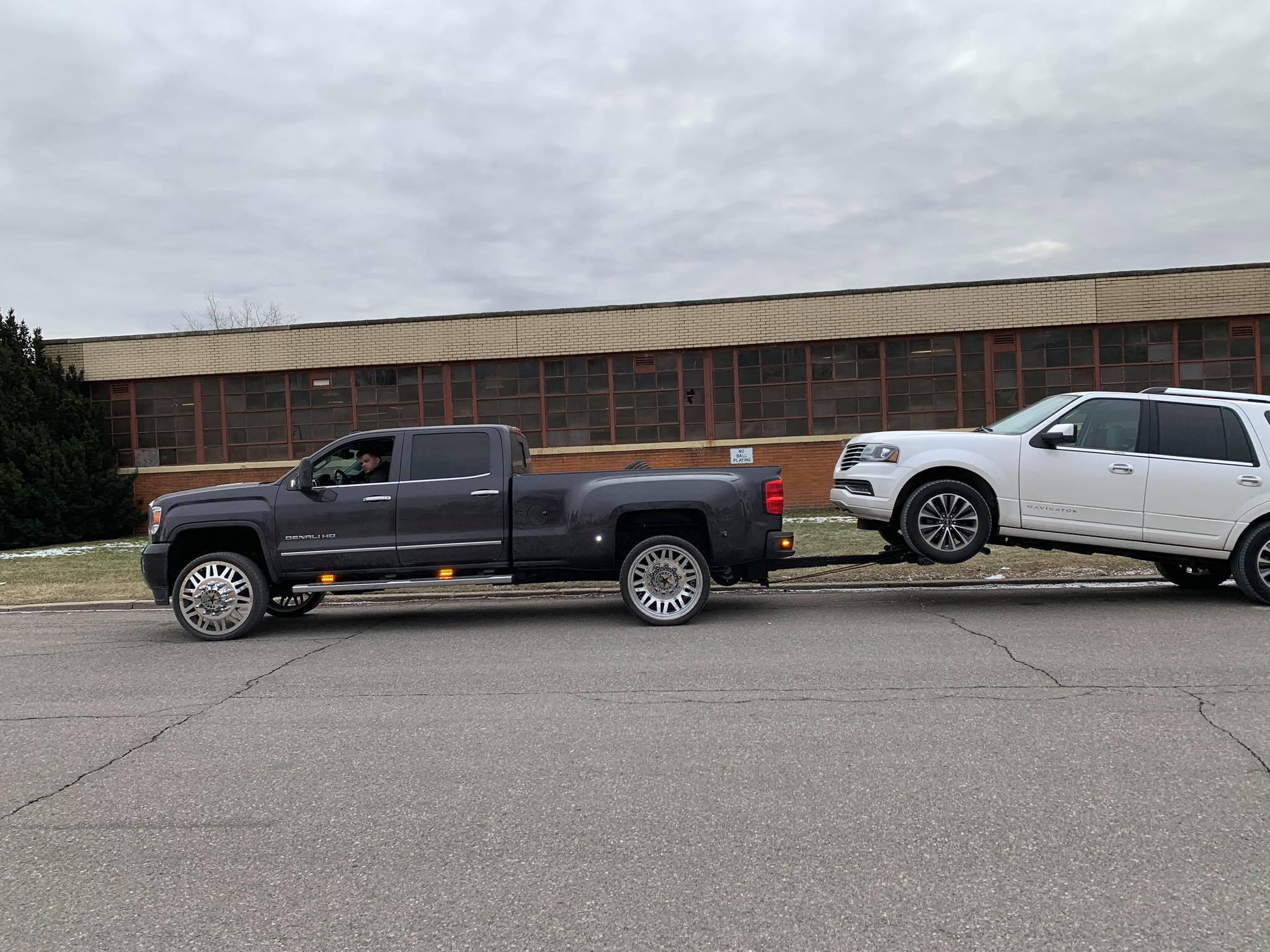 S&R Affordable Towing Photo