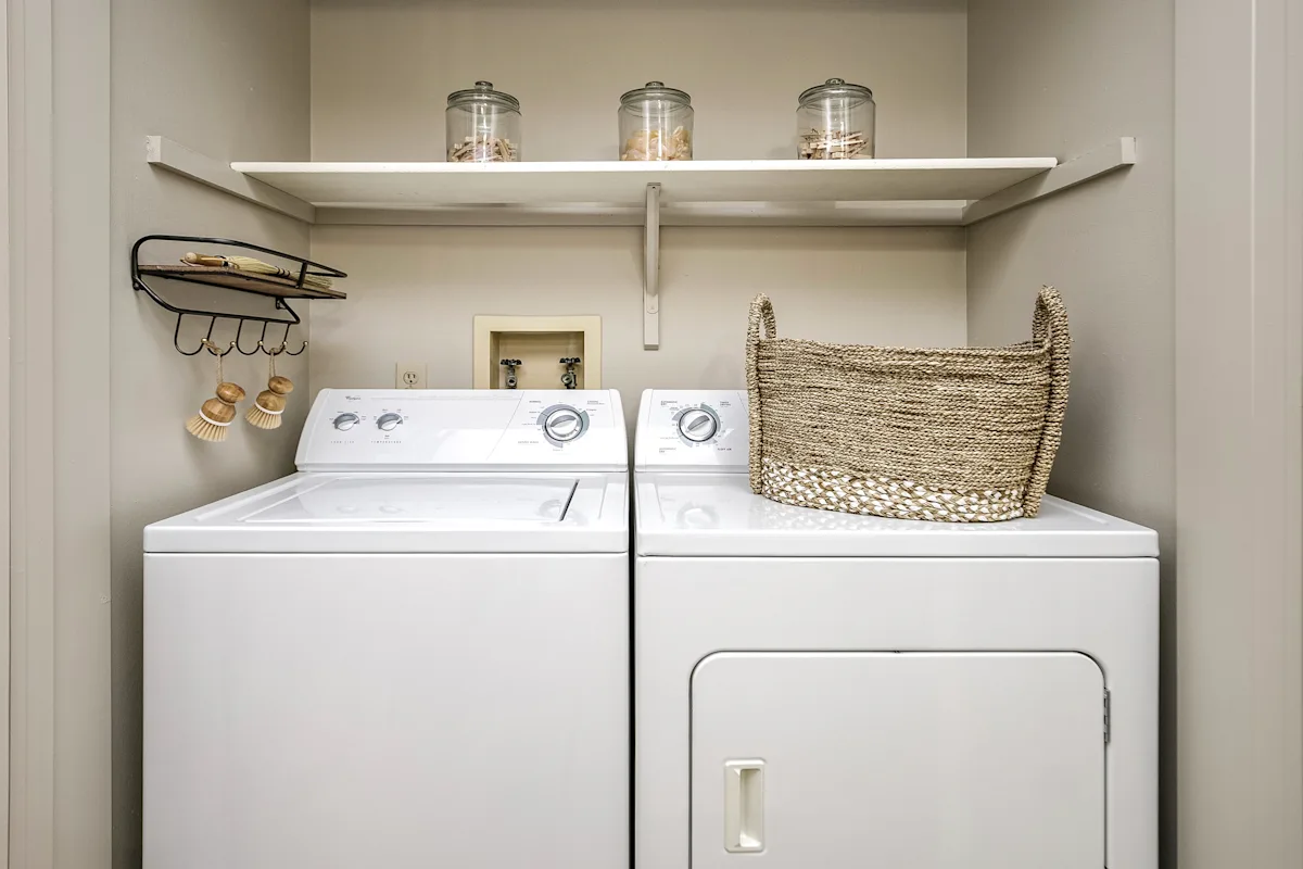 in-unit washer & dryer