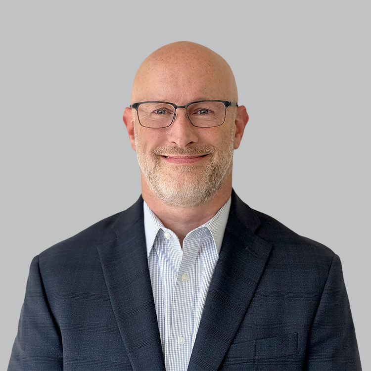 Headshot of Clint Swinney, a wealth advisor at Chase