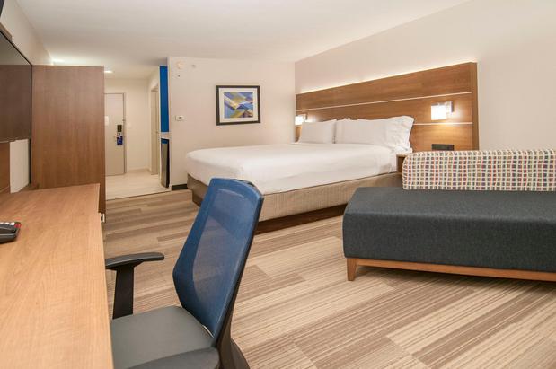 Images Holiday Inn Express & Suites Plano West - Frisco by IHG