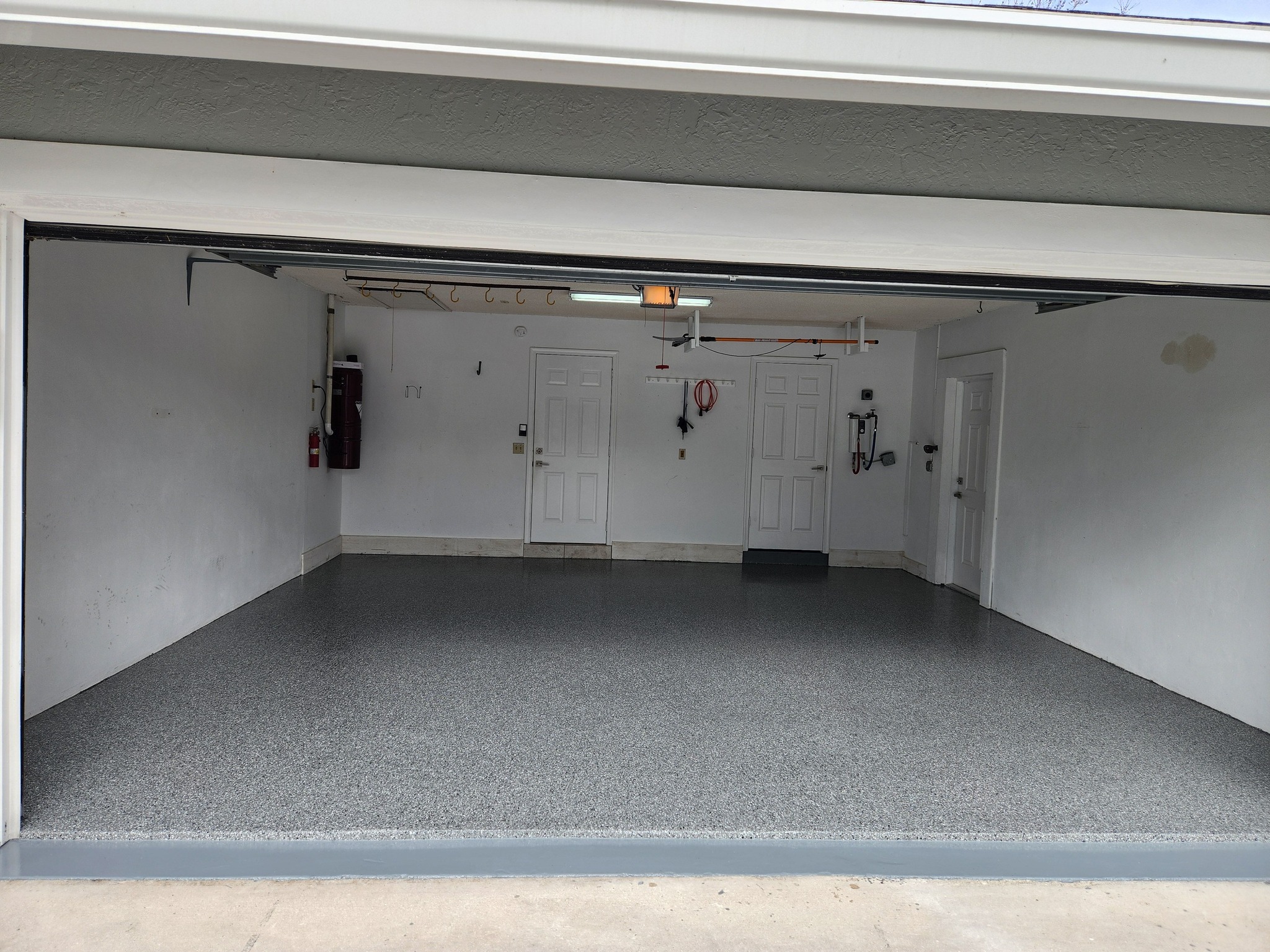 Upgrade your garage with high-performance flooring solutions from NiSe - Concrete Coatings. Our garage flooring services enhance durability, improve aesthetics, and provide long-lasting protection. Whether for residential or commercial garages, we deliver reliable and professional results tailored to your needs.