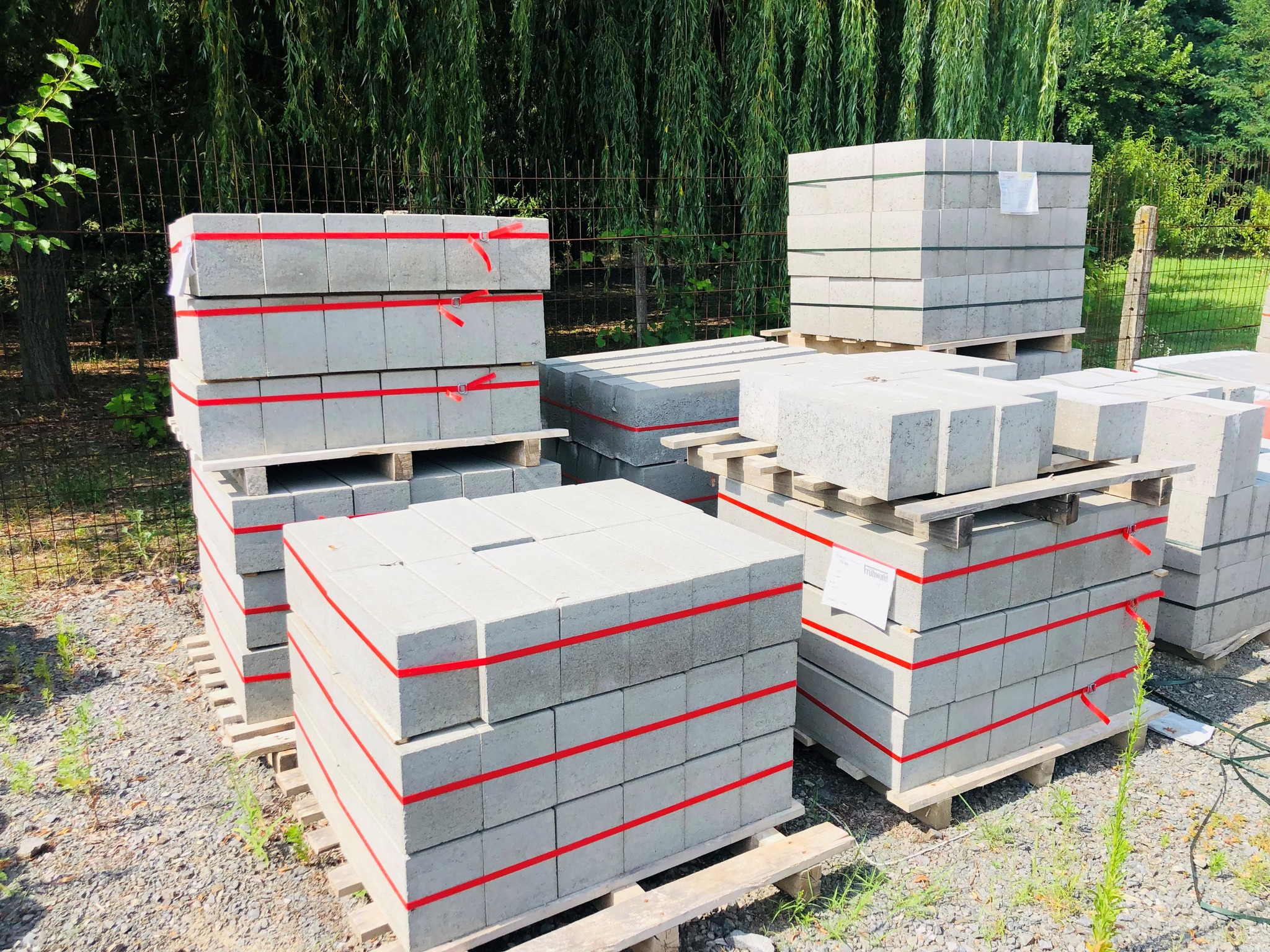 Images SZILÁGYI MIKLÓS - TÜZÉP TELEP