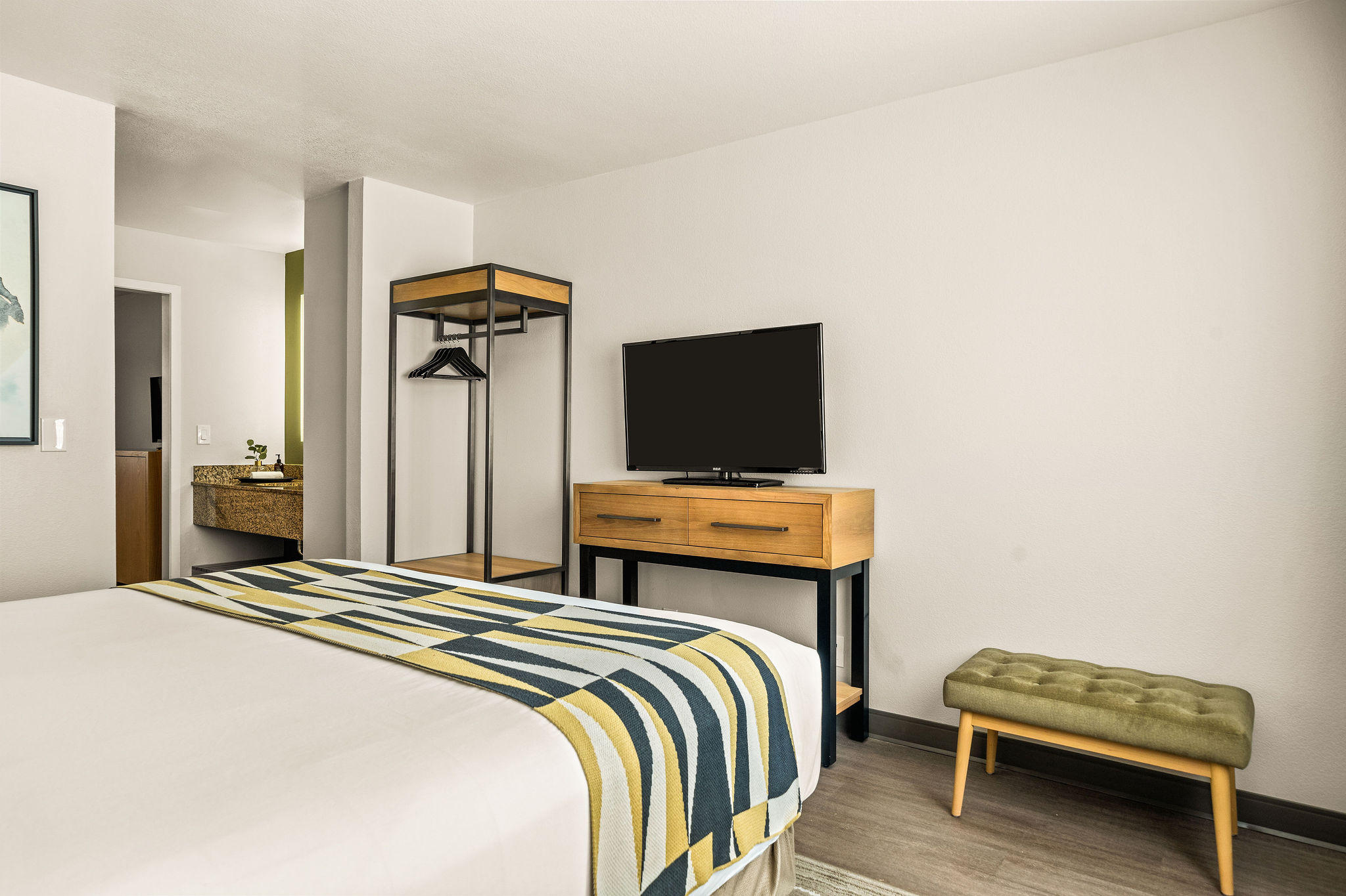Oxford Suites Redding Guestrooms