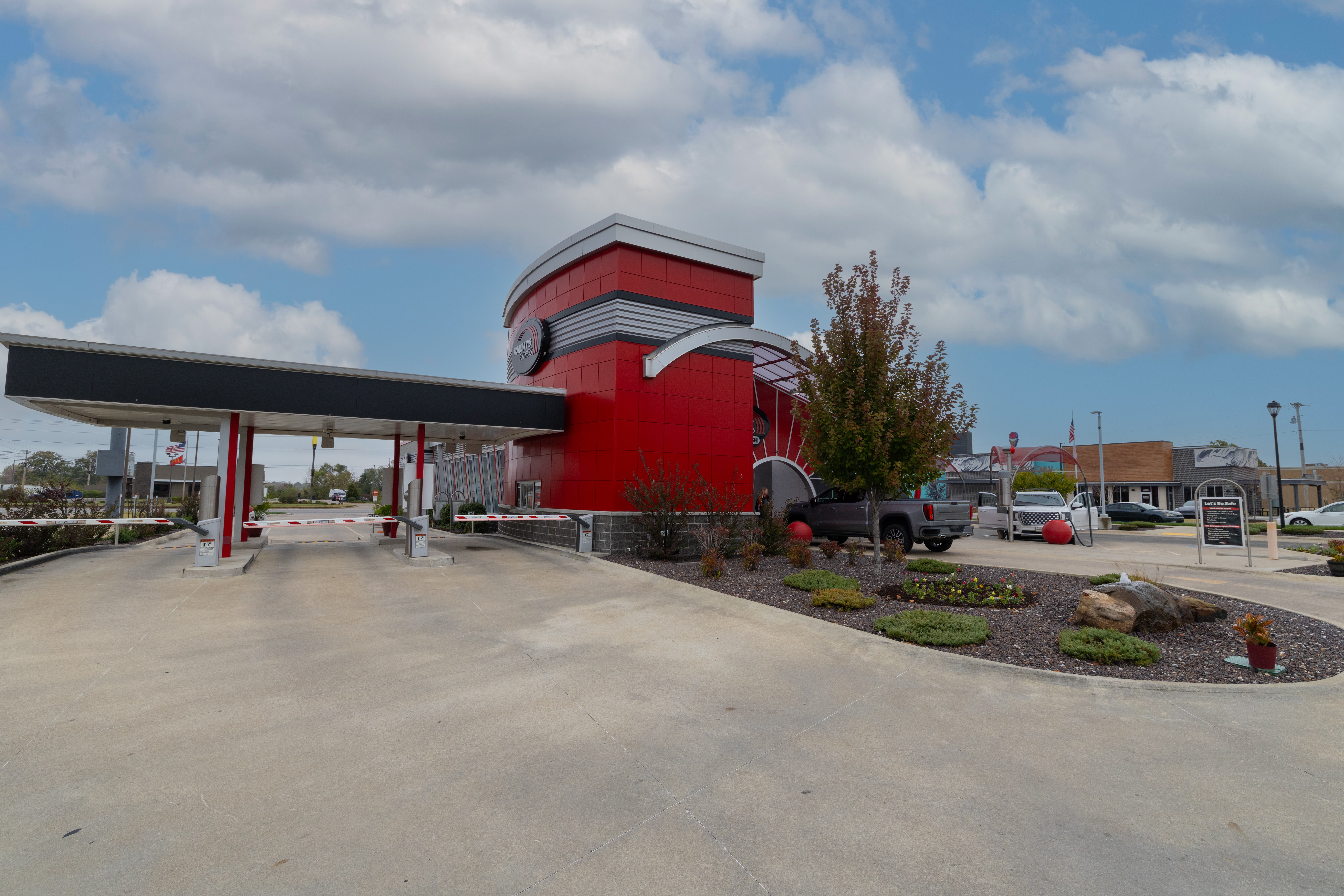 Tommy's Express Car Wash Image