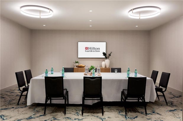 Images Hilton Garden Inn LAX Los Angeles Airport