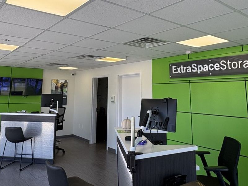 Images Extra Space Storage
