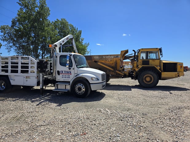 Images CB Truck Tire Service Inc
