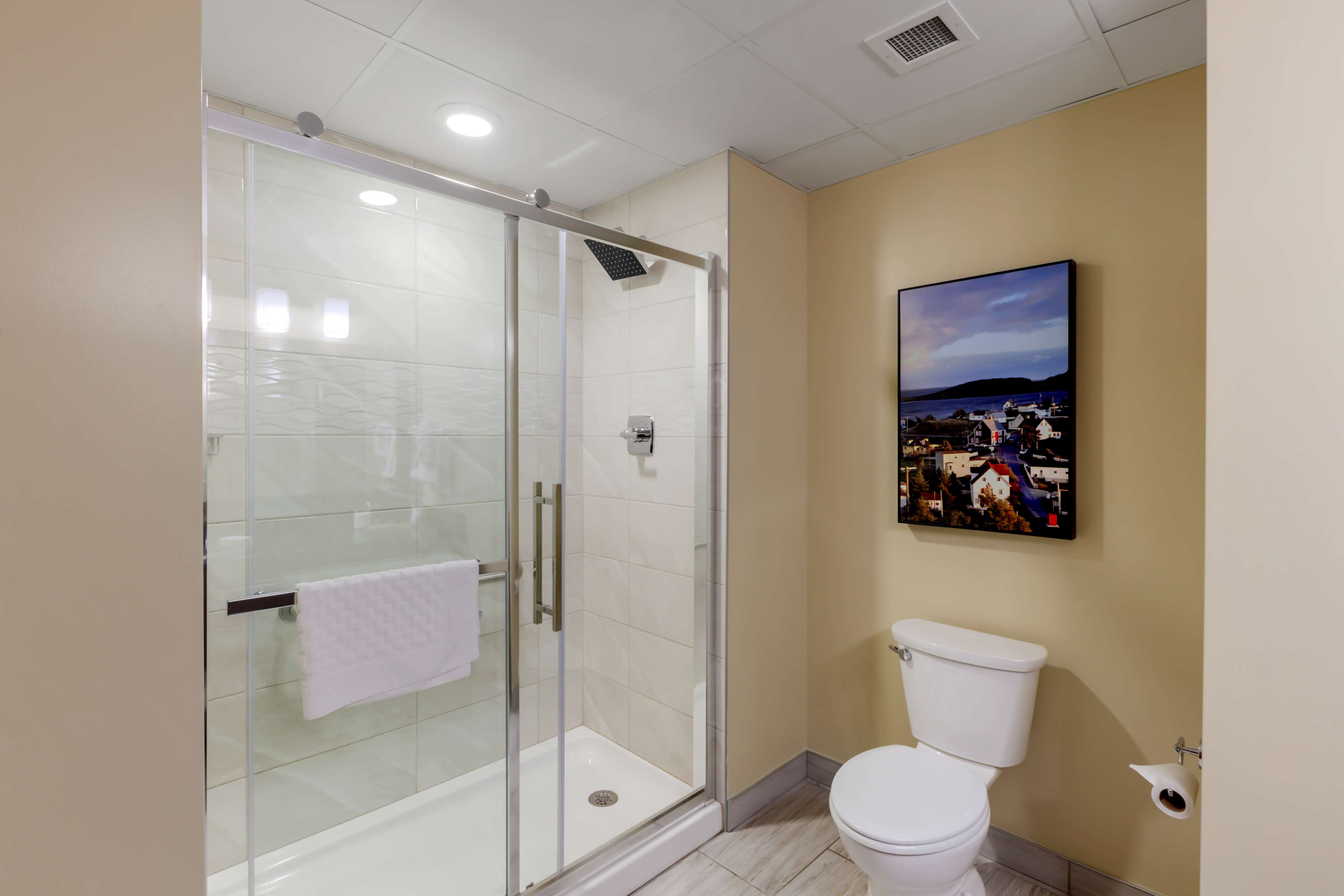 Best Western Plus St. John's Airport Hotel And Suites à St. John's: Bathroom
