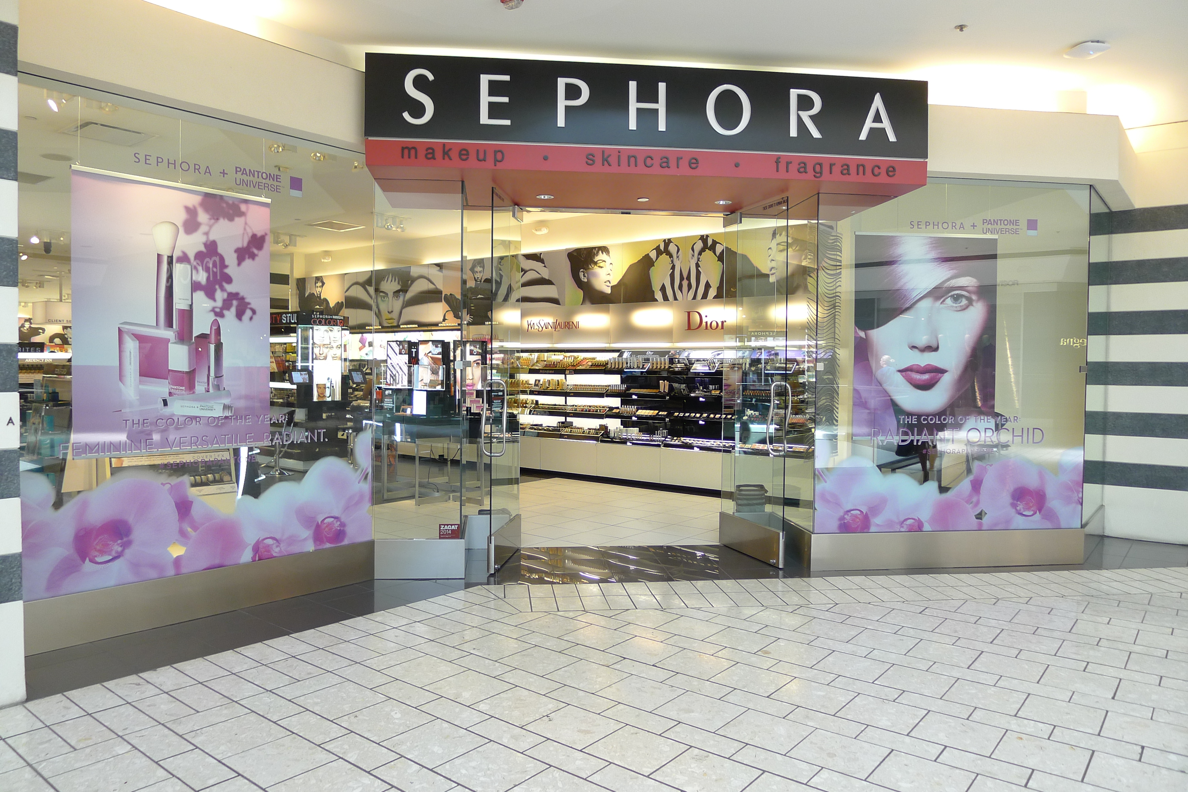 Sephora in Beverly Hills - LOS ANGELES - CALIFORNIA - APRIL 20