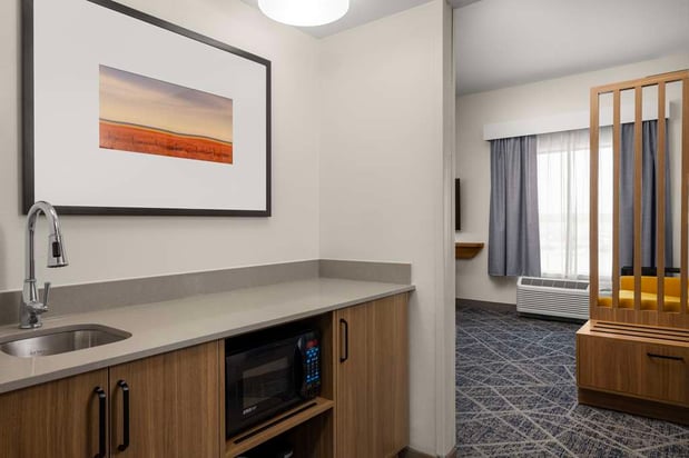 Images Hampton Inn & Suites Moline-Quad City Int'l Aprt