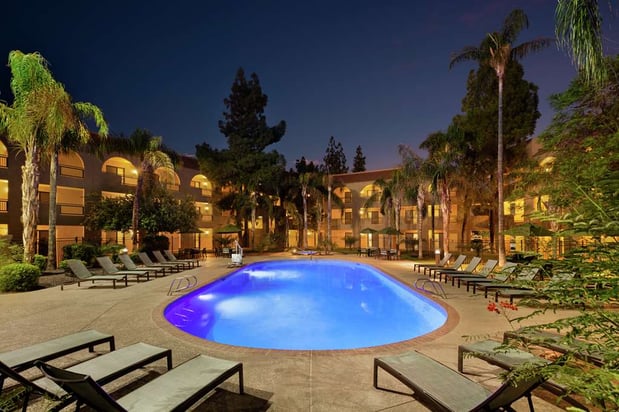 Images Embassy Suites by Hilton Phoenix Tempe