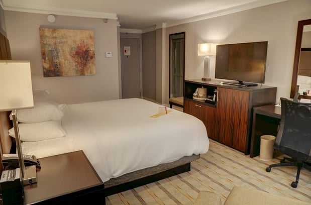 Images Crowne Plaza Knoxville Downtown University by IHG