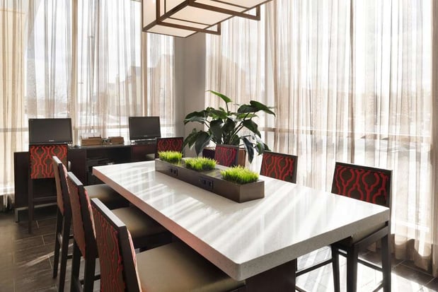 Images Embassy Suites by Hilton Chicago Naperville