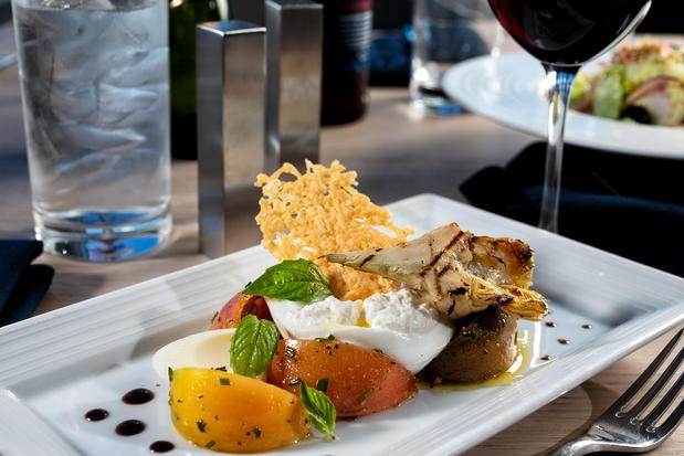 Images Drift Kitchen & Bar - Lido Beach Resort