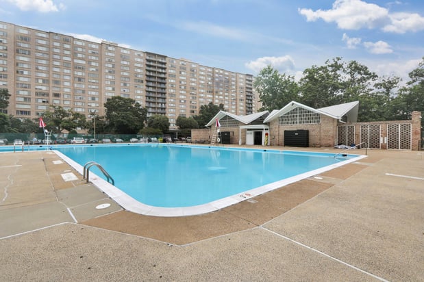Images Monticello at Southern Towers