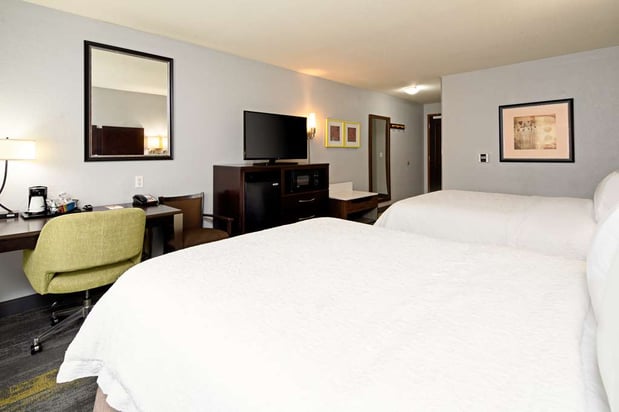 Images Hampton Inn & Suites Bakersfield/Hwy 58, CA