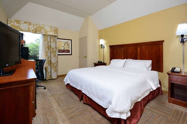 Images Hampton Inn Raleigh-Capital Blvd. North