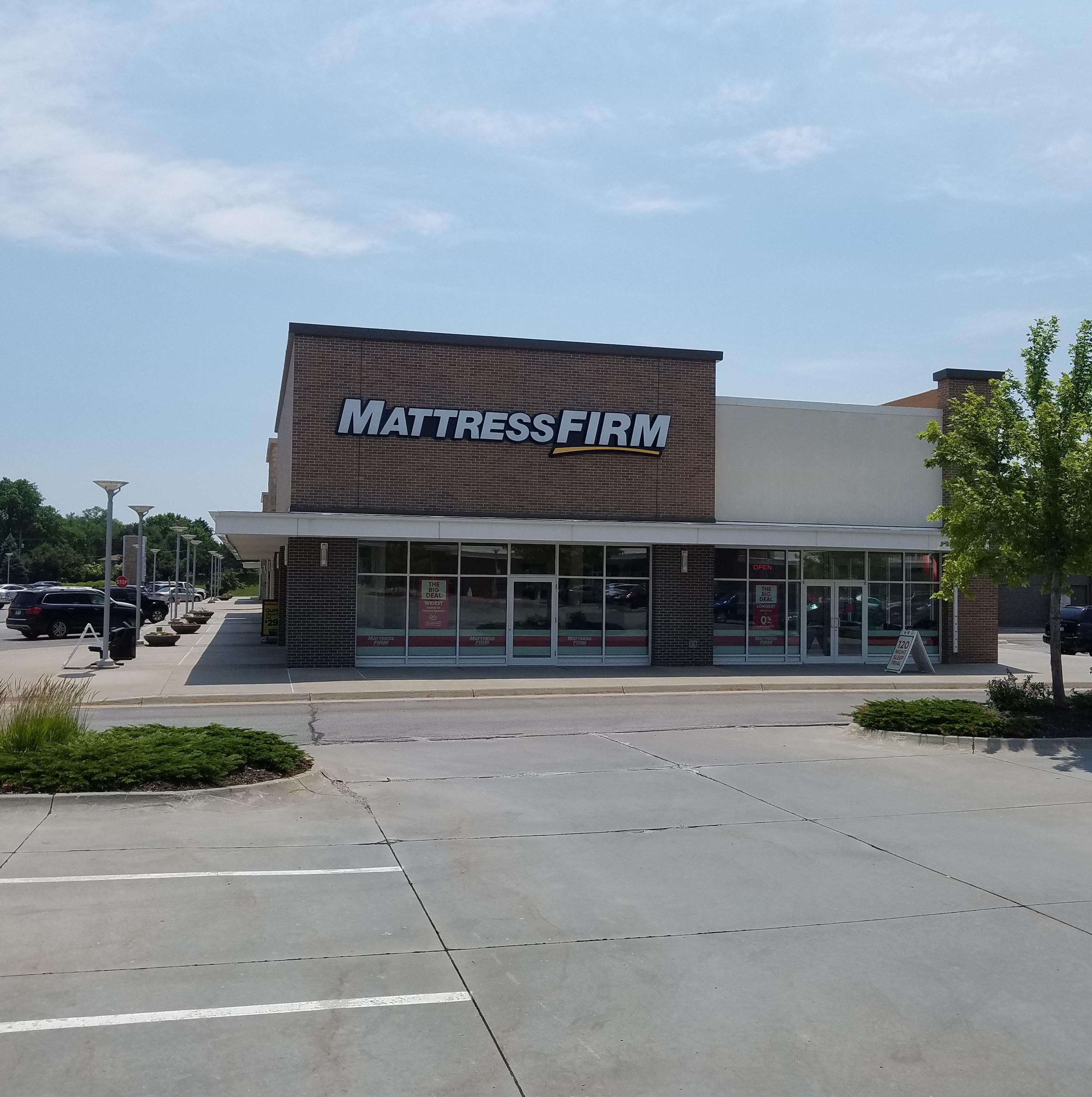 Mattress Firm L Street Photo