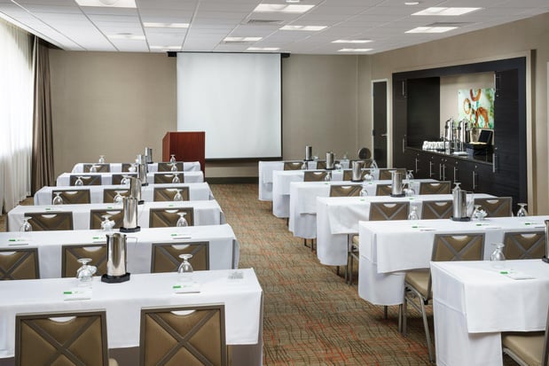 Images Holiday Inn Charlotte University by IHG