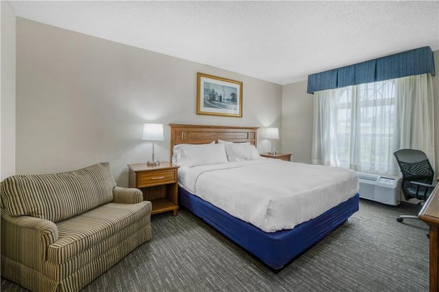Images SureStay Plus by Best Western Elizabethtown Hershey