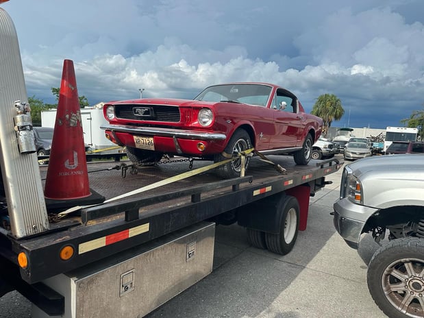 Images Supreme Towing Service