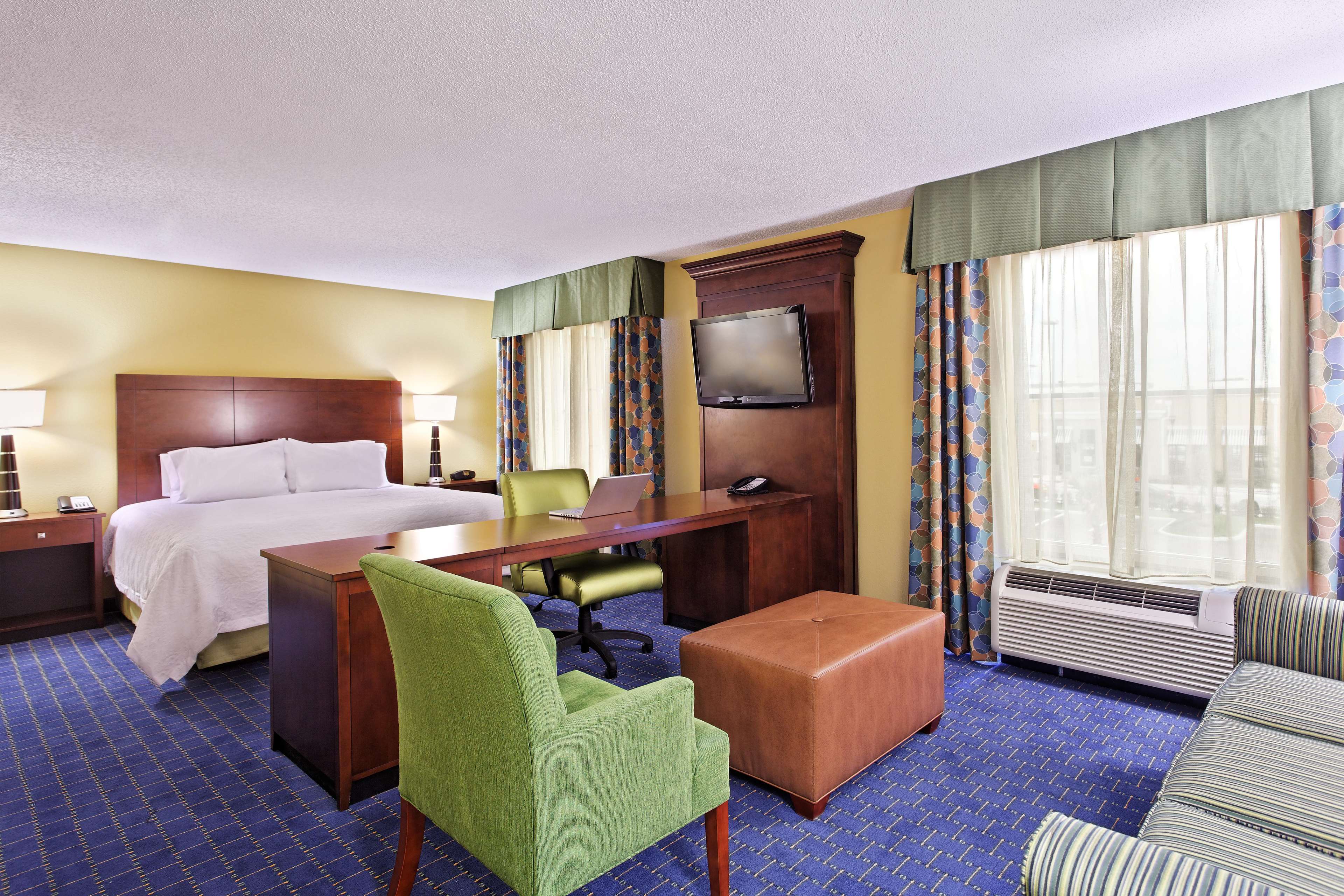 Guest room