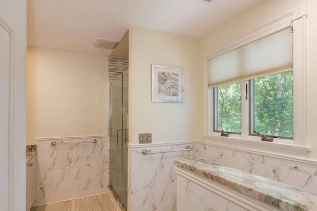 Images Bowen Real Estate of Cape Cod