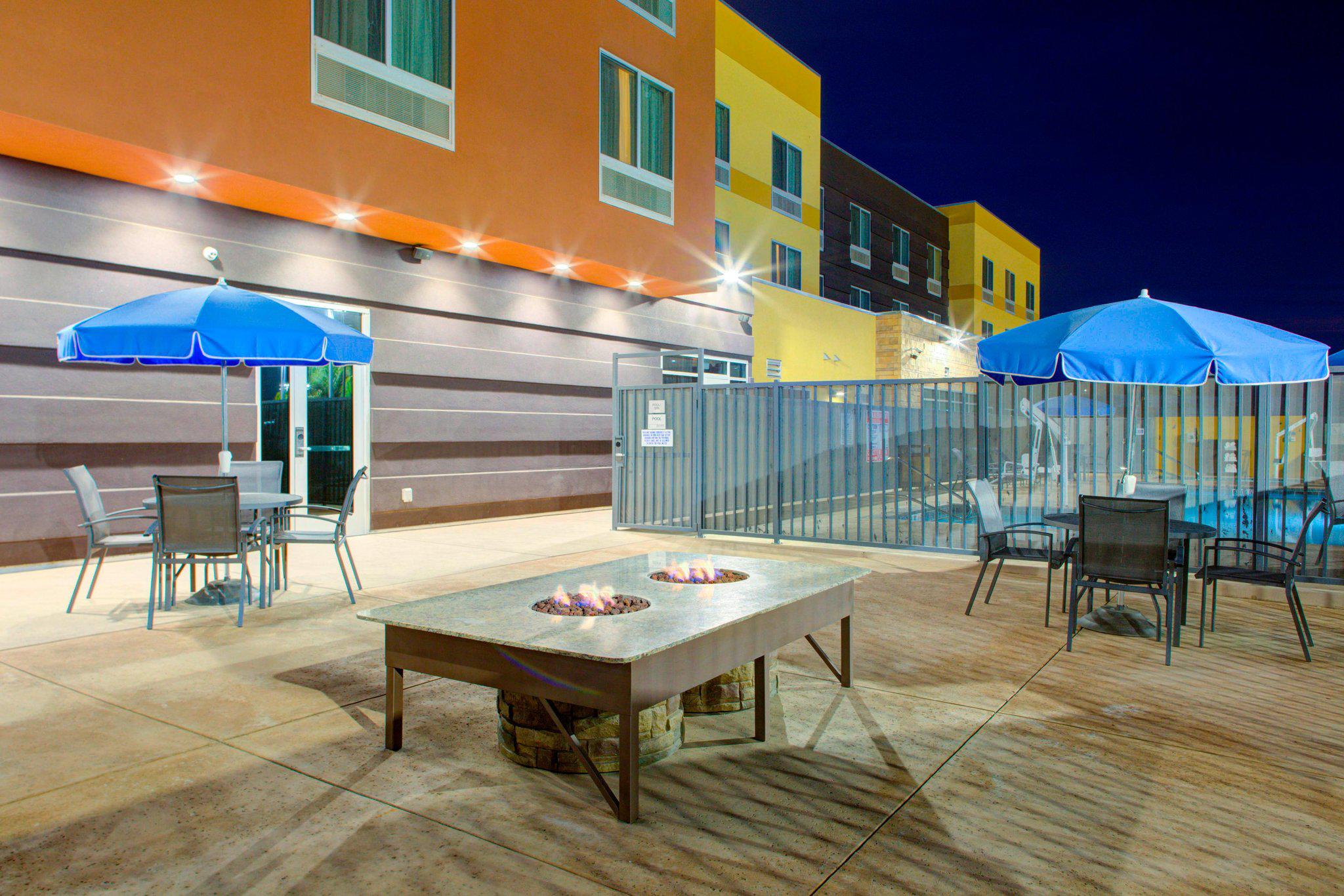 Fairfield Inn & Suites by Marriott Bakersfield North/Airport