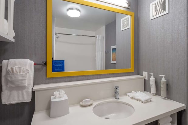 Images Hampton Inn & Suites Agoura Hills