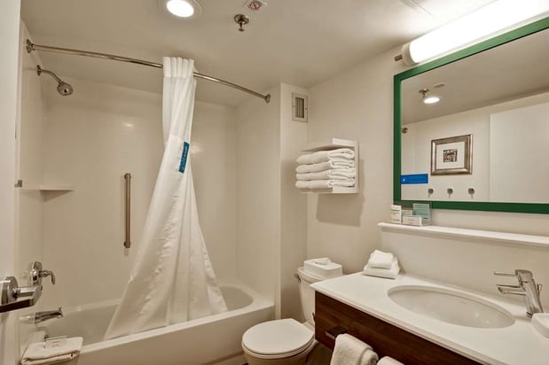 Images Hampton Inn Albany-Wolf Road (Airport)