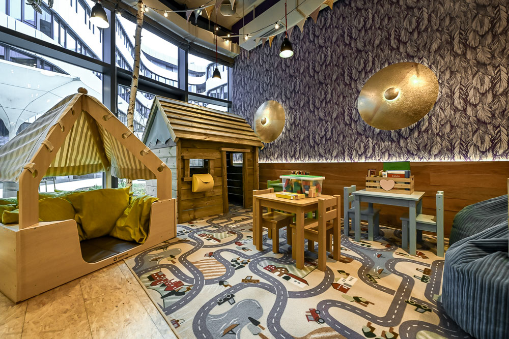 HANS IM GLÜCK - STUTTGART Caleido, Tübinger Straße 41-43 in Stuttgart