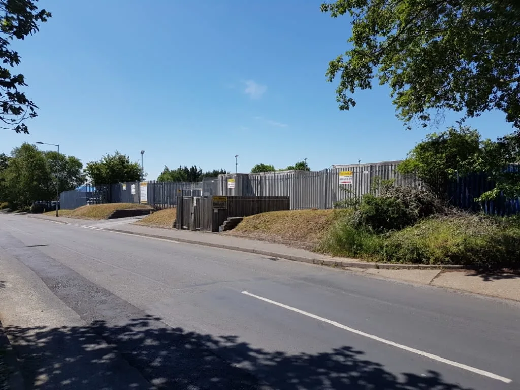 Images Easy Store 24/7